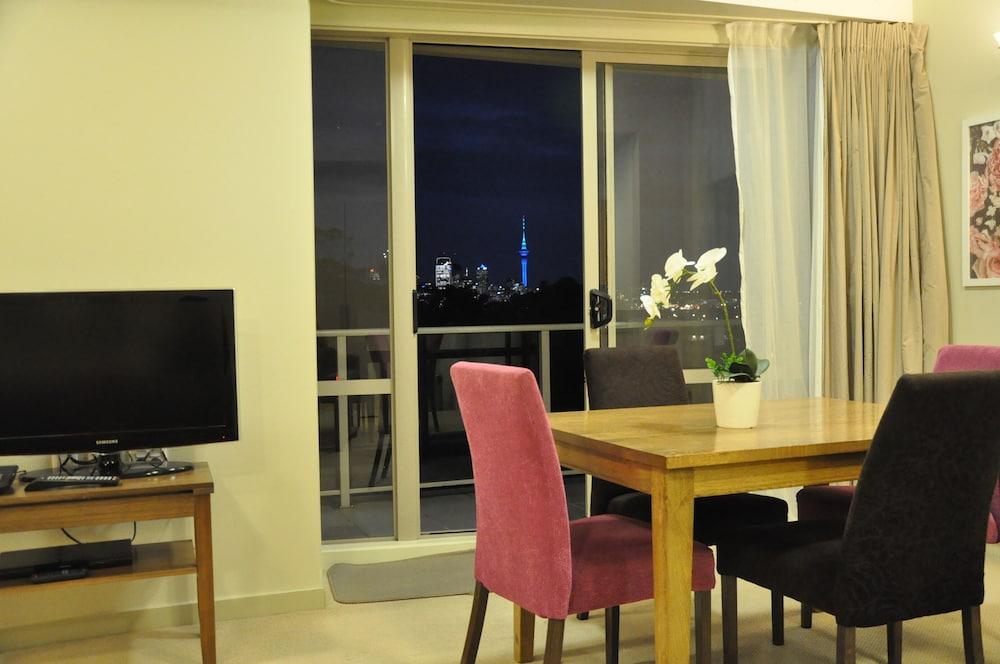Vr Takapuna Auckland