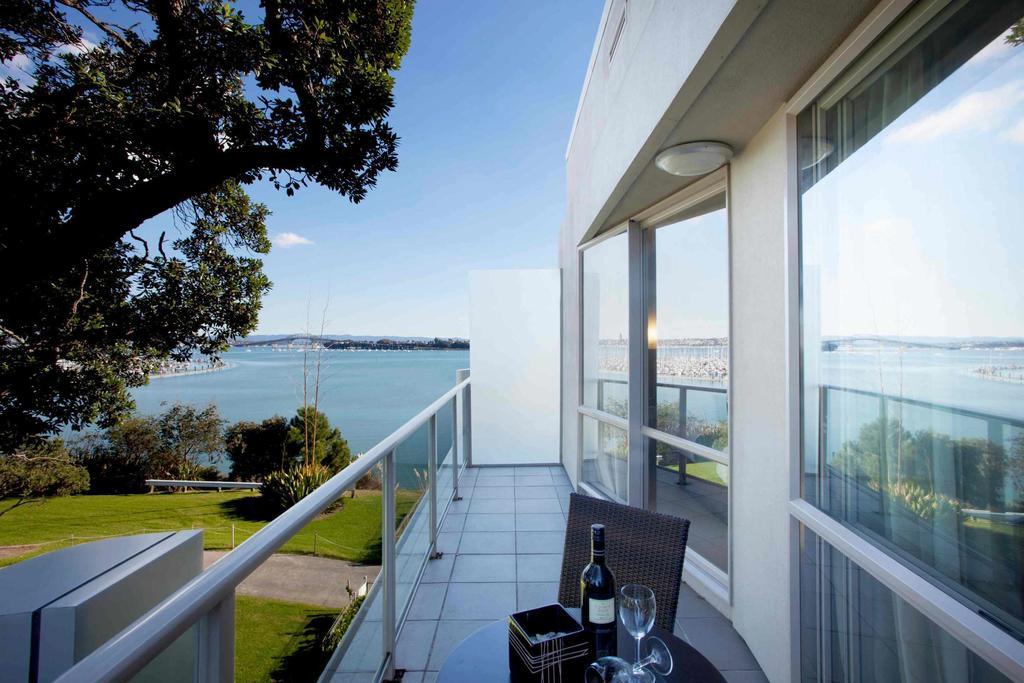 Vr Takapuna Auckland